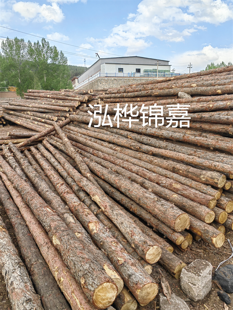 松木樁防腐施工圖片-保護環(huán)境，延長使用壽命